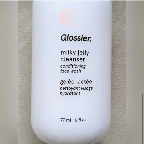 Glossier Milky Jelly Cleanser - 177 ml - Picture 3 of 4